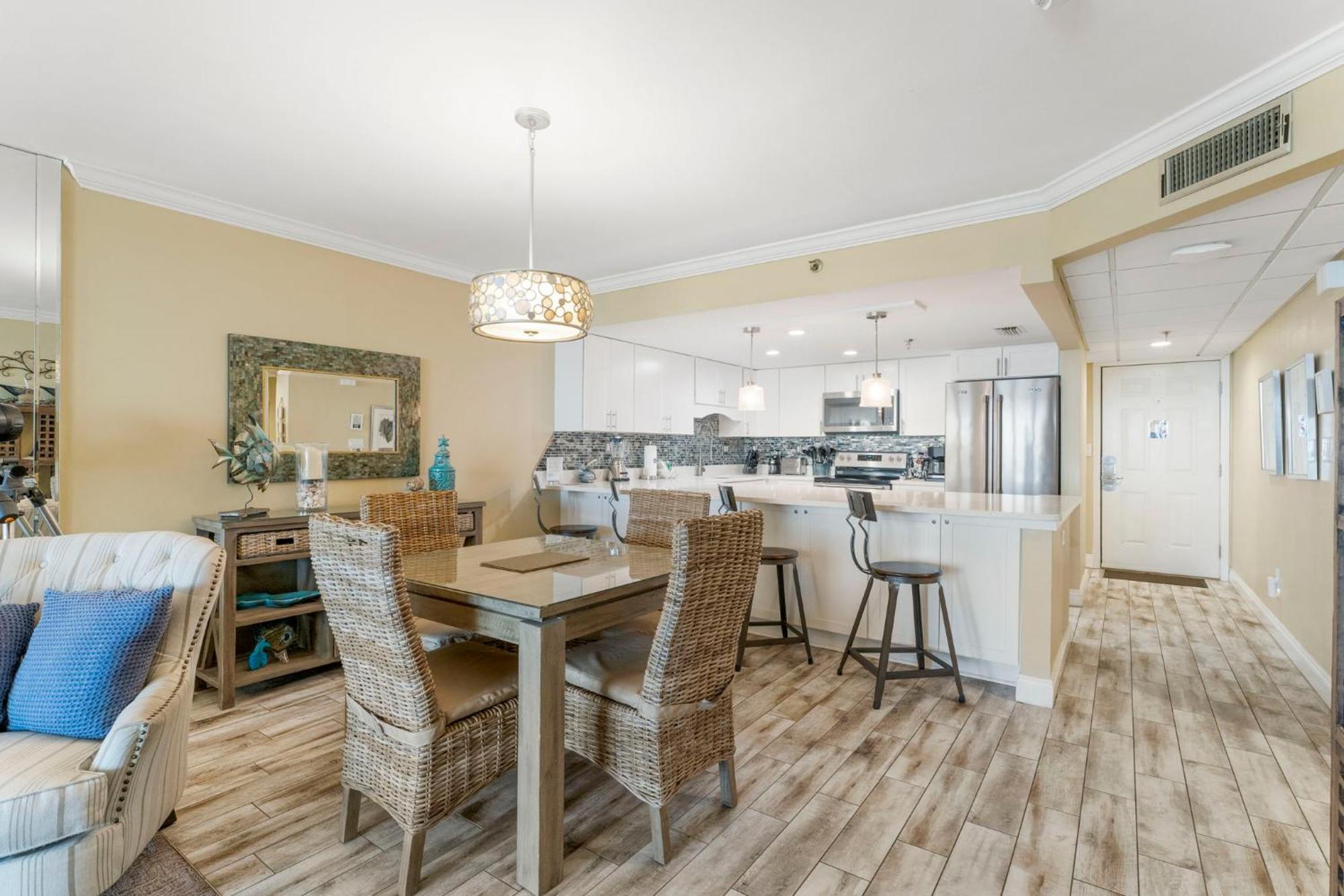 Stunning 2/2 Designer Condo W Coastal Appeal Right On The Gulf! Panama City Beach Exteriér fotografie